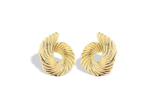 Brinco Virgula Trabalhado De Lado — Ref. BR7220000